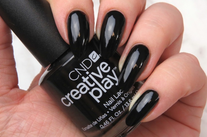 CND CREATIVE PLAY, Black glitter nail polish